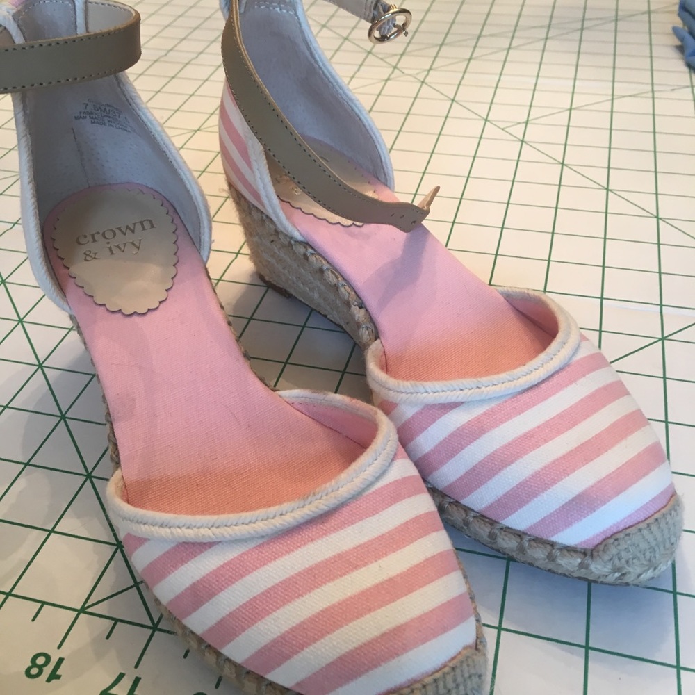 Gently Used Crown & Ivy Espadrilles Wedge Shoe